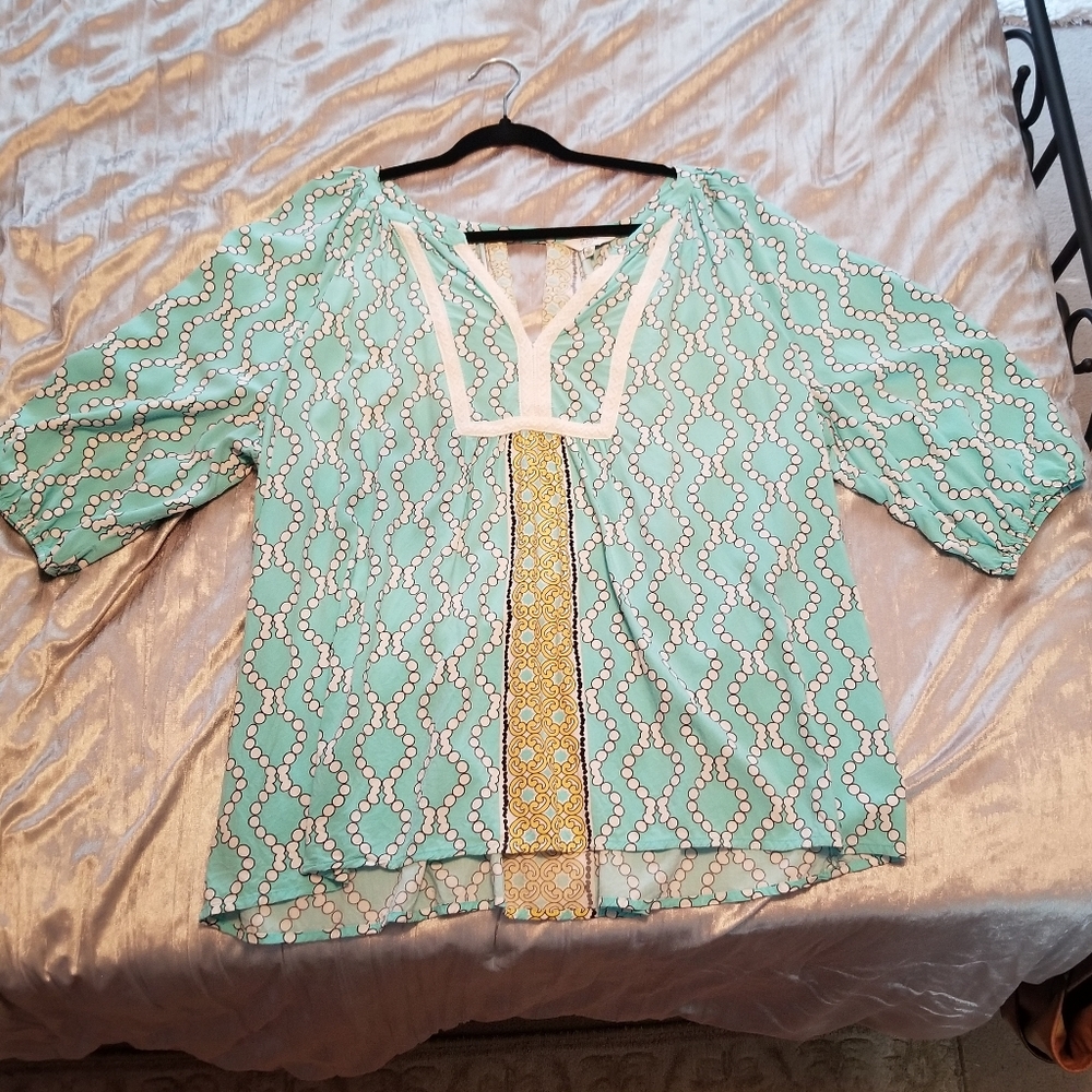 2X Crown & Ivy blouse